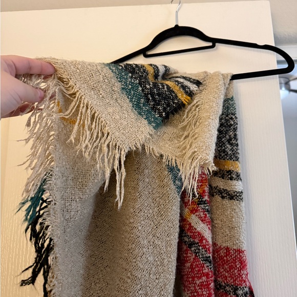 Striped Blanket Scarf - Picture 3 of 3